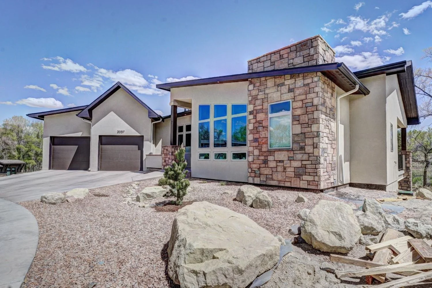 Sienna Creek Feature Sienna Creek Feature